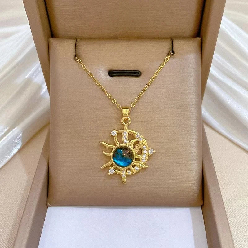 Colar feminino lua e estrela com zircônias