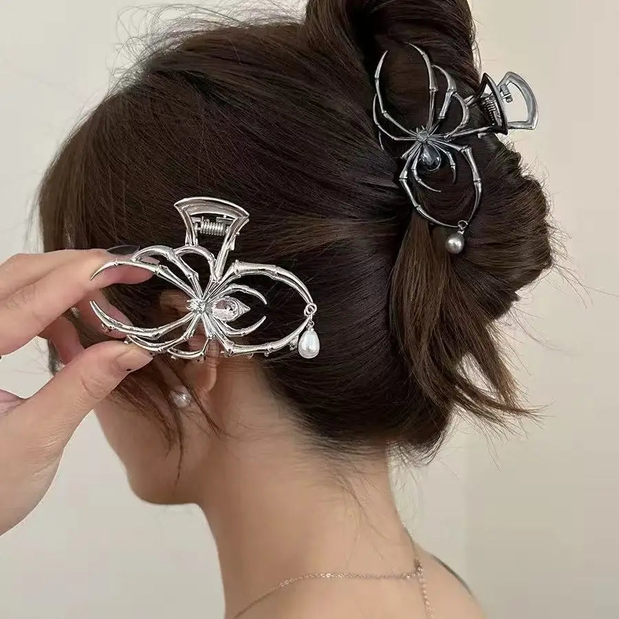 Presilha de cabelo com strass e pérolas estilo Y2K