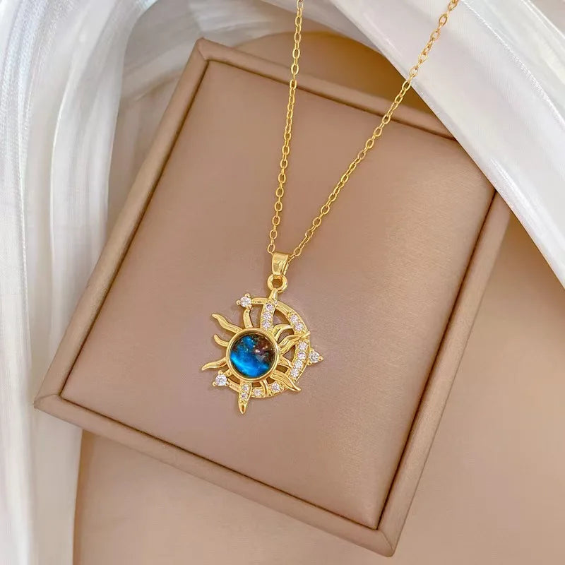 Colar feminino lua e estrela com zircônias