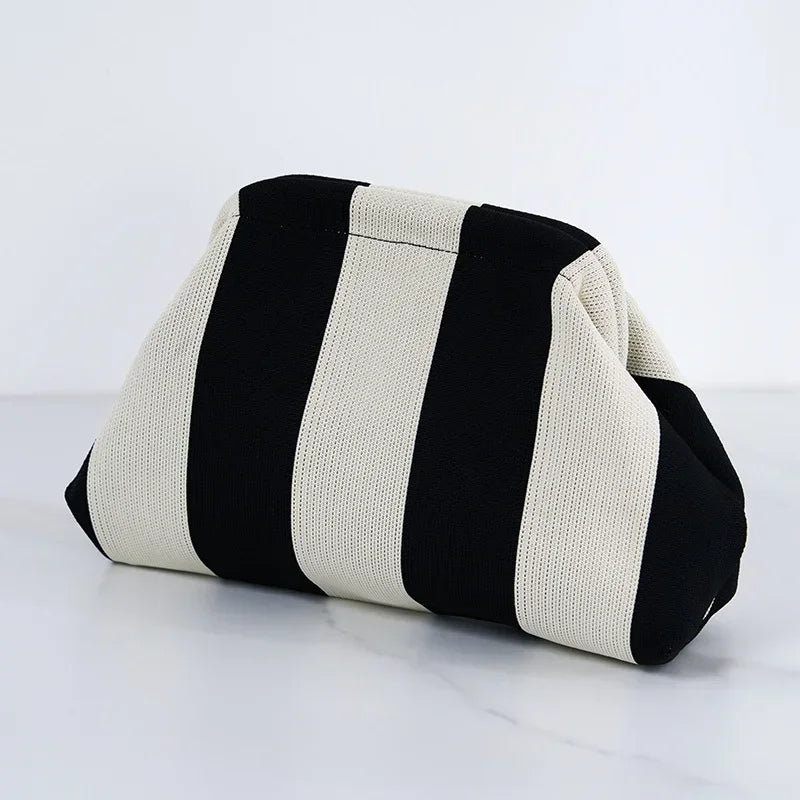 Bolsa de crochê franzida estilo nuvem
