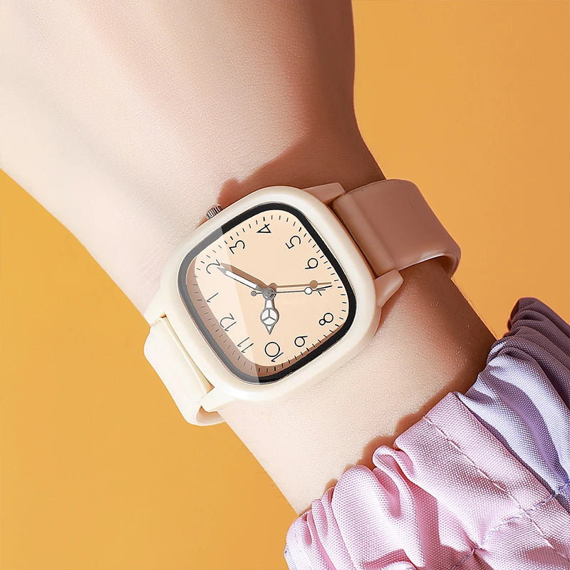 Relógio feminino com pulseira de silicone