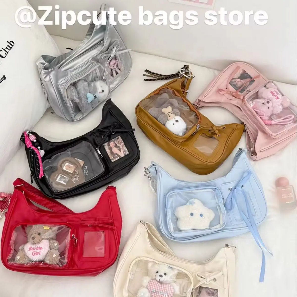Bolsa transversal estilo Y2K com laço e pingente