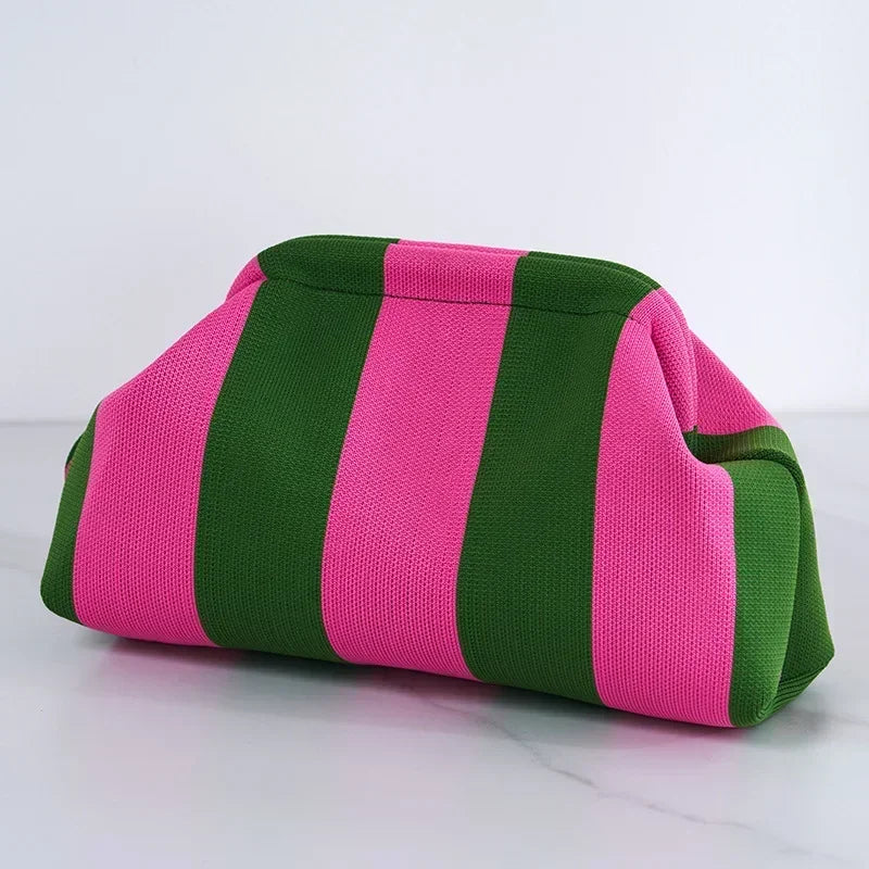 Bolsa de crochê franzida estilo nuvem