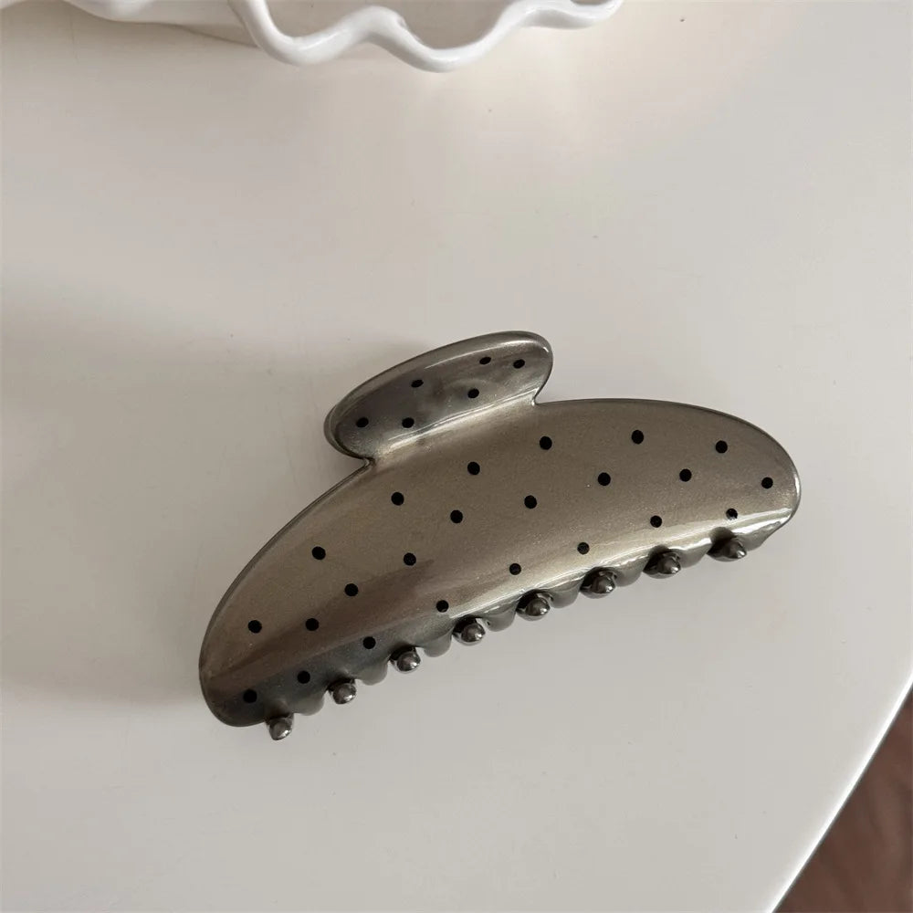 Piranha de cabelo grande preta com poá