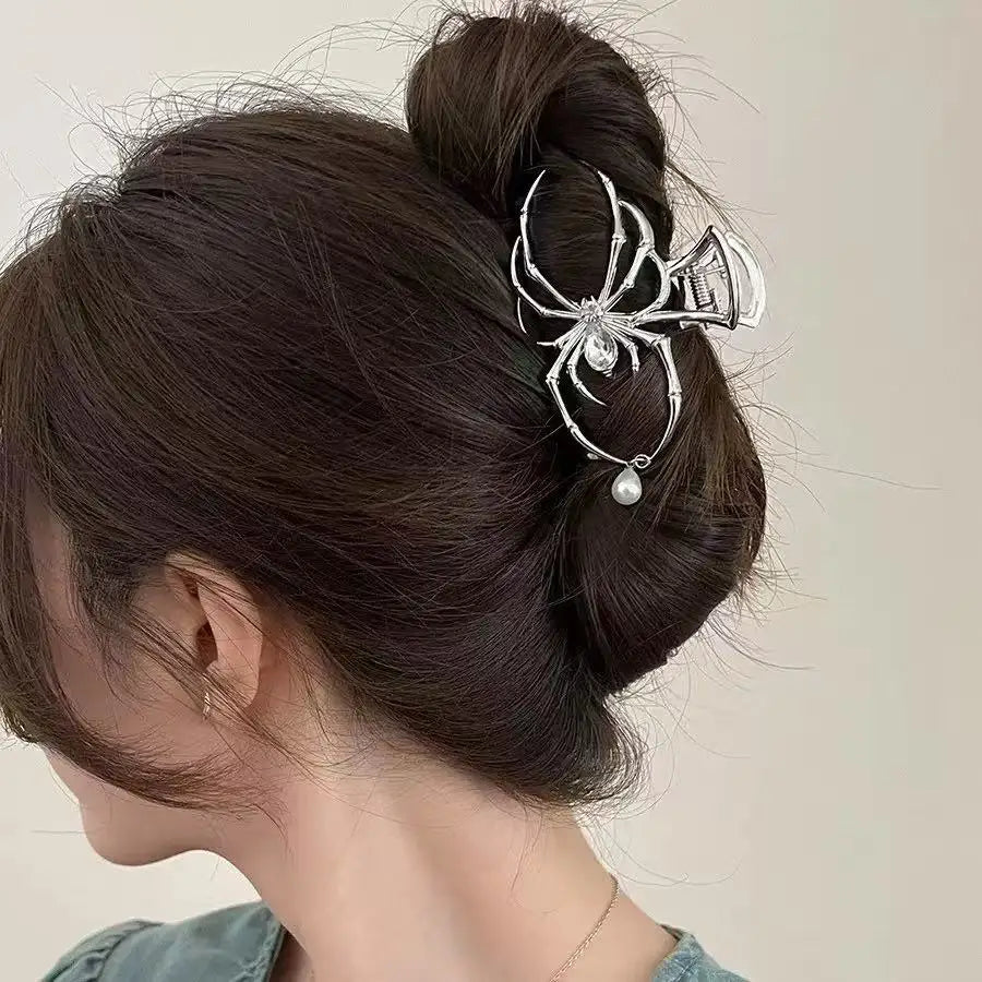 Presilha de cabelo com strass e pérolas estilo Y2K