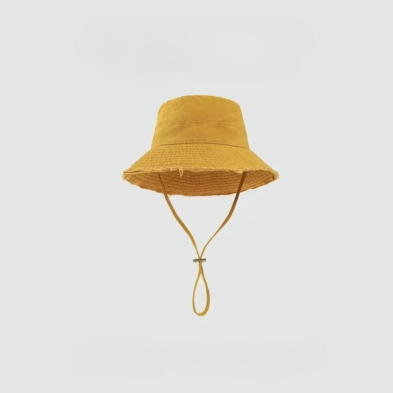 Chapéu bucket feminino com aba desfiada e proteção UV