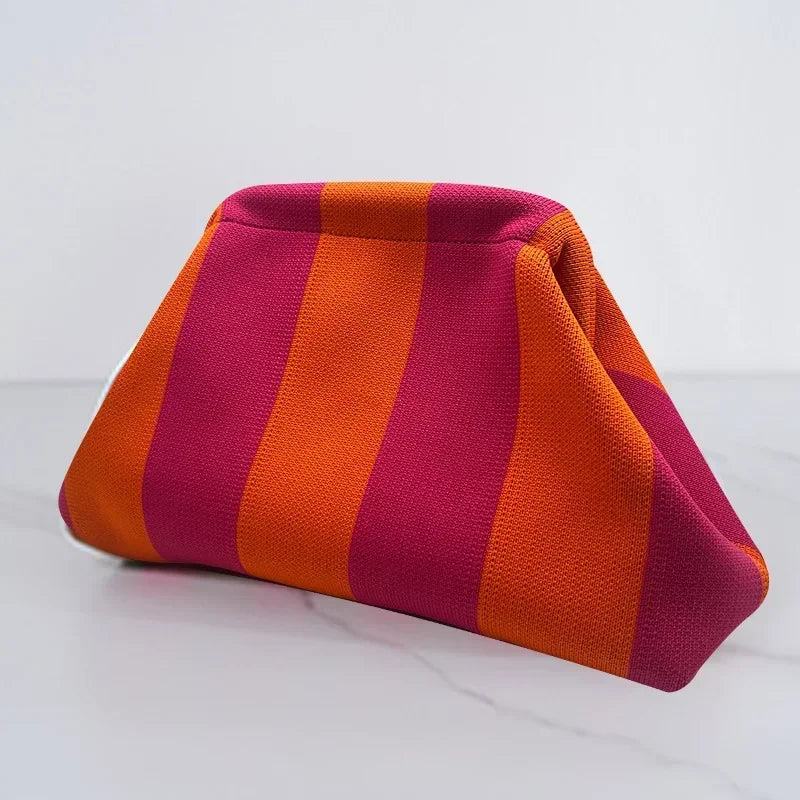 Bolsa de crochê franzida estilo nuvem