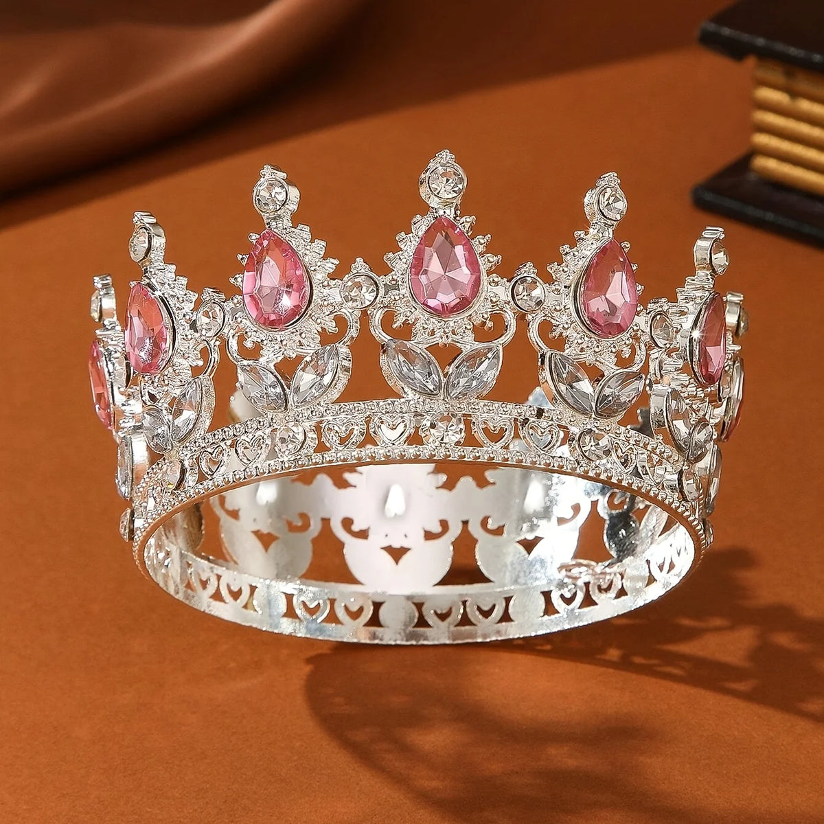 Tiara coroa barroca com cristais