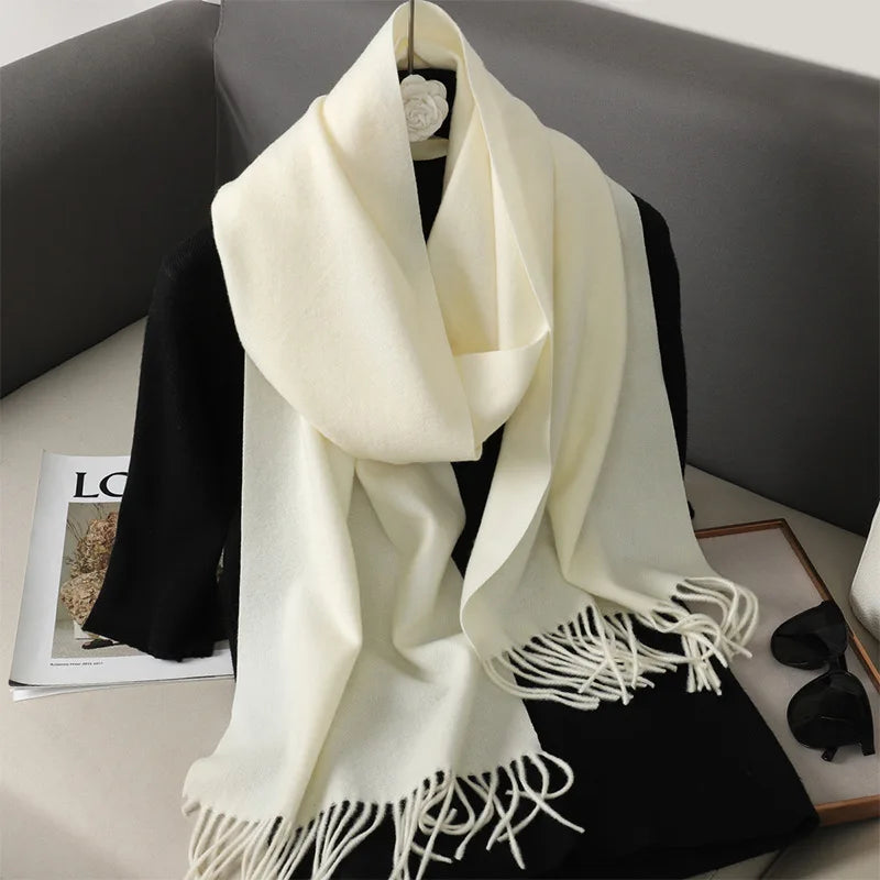 Cachecol pashmina liso com franjas