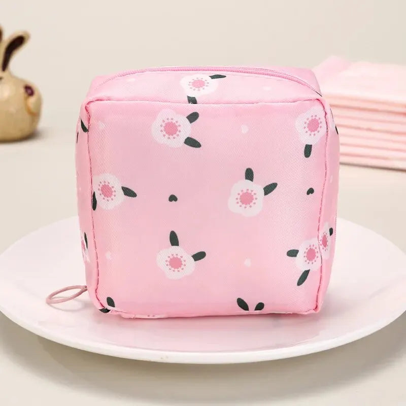 Necessaire para absorventes estampada
