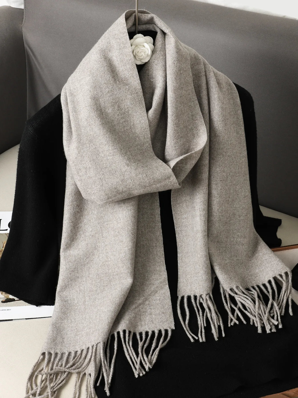 Cachecol pashmina liso com franjas