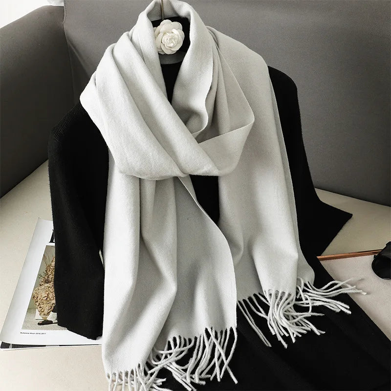 Cachecol pashmina liso com franjas