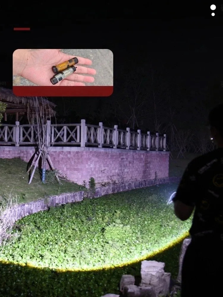 Mini lanterna chaveiro LED recarregável