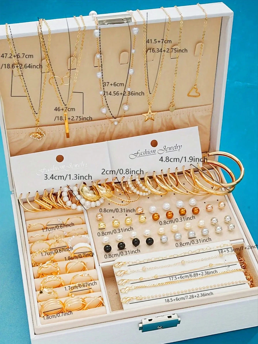 Kit de bijuterias com 86 peças (brincos, colares e anéis)