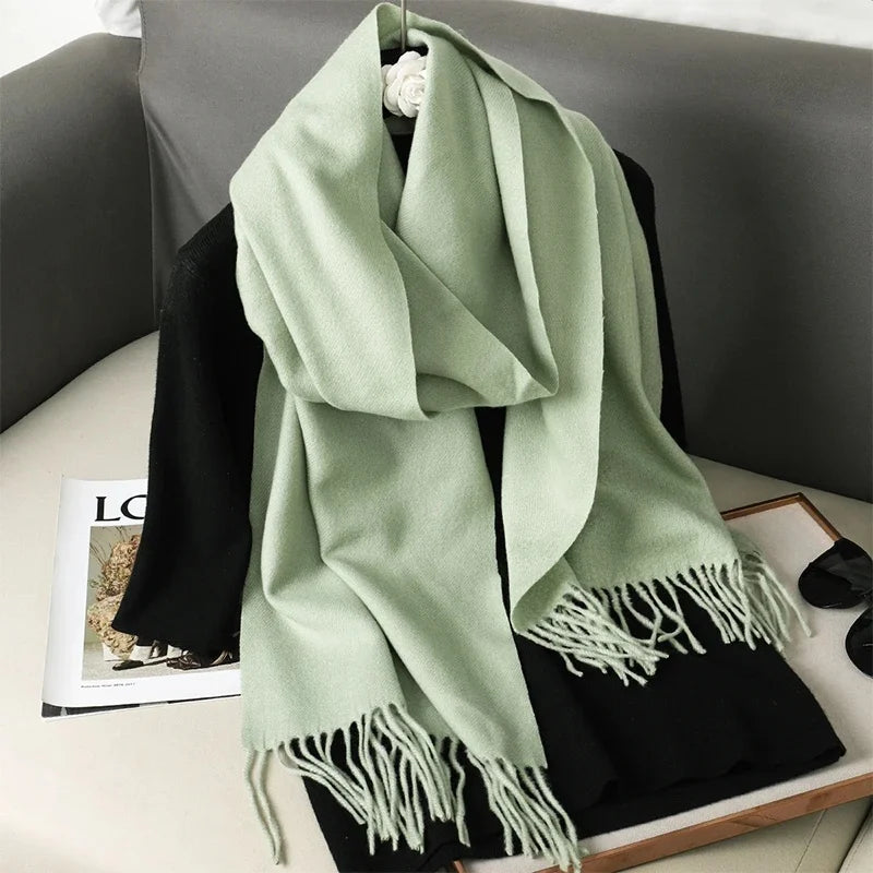 Cachecol pashmina liso com franjas