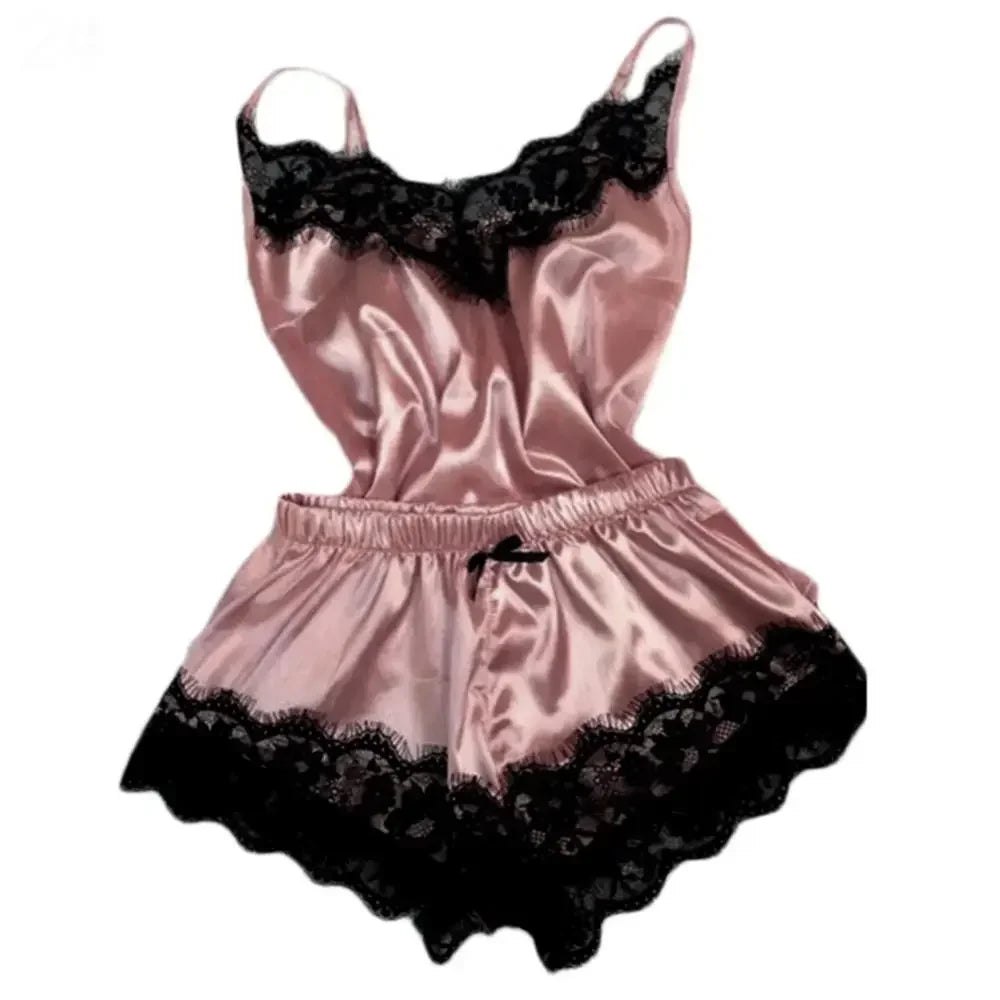 Pijama de cetim com renda