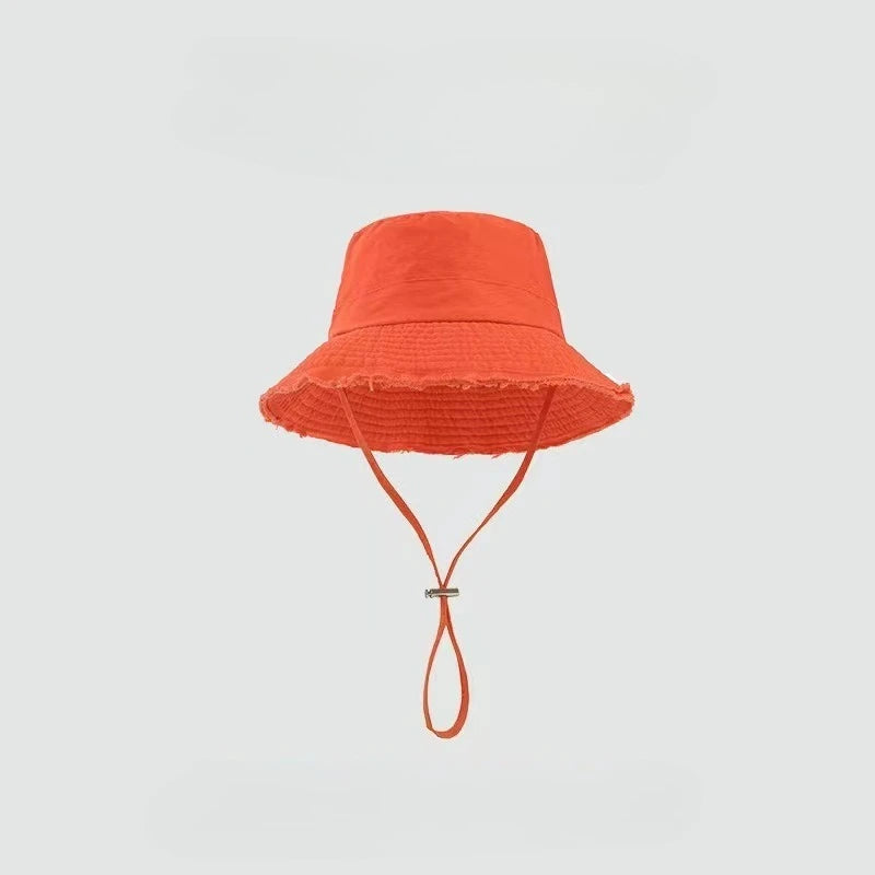 Chapéu bucket feminino com aba desfiada e proteção UV
