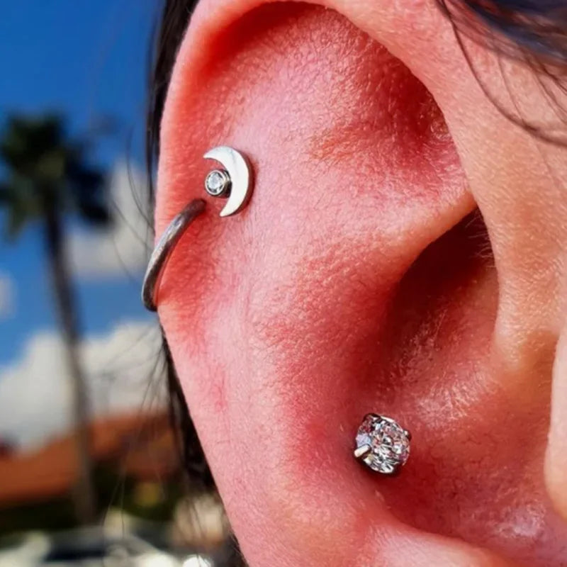 Piercing de titânio com zircônia