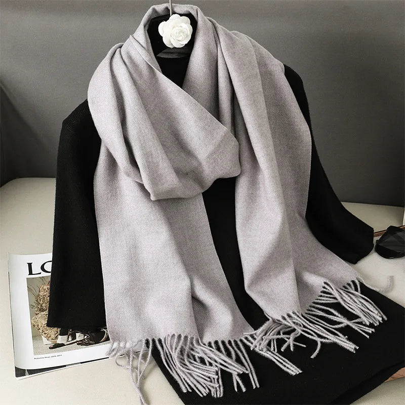 Cachecol pashmina liso com franjas