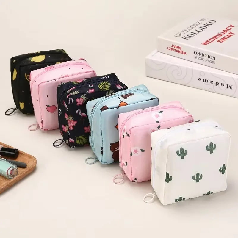 Necessaire para absorventes estampada