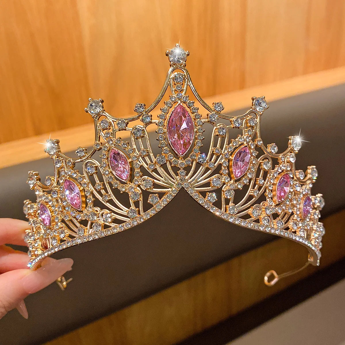 Tiara coroa delicada para festas