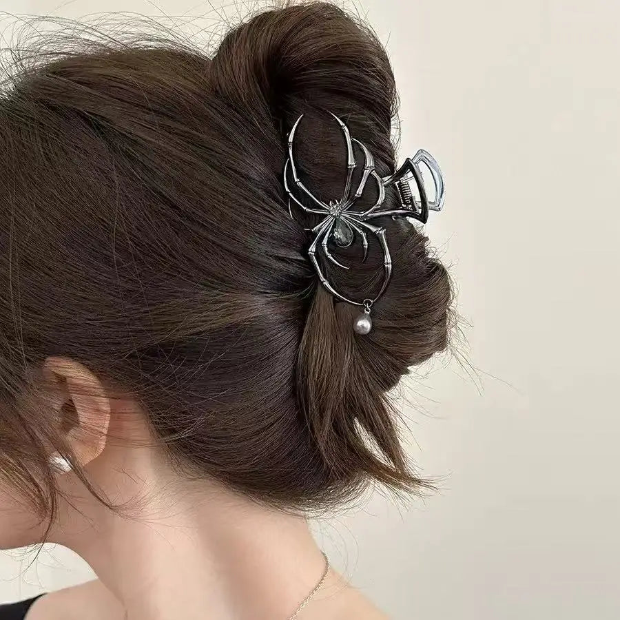Presilha de cabelo com strass e pérolas estilo Y2K