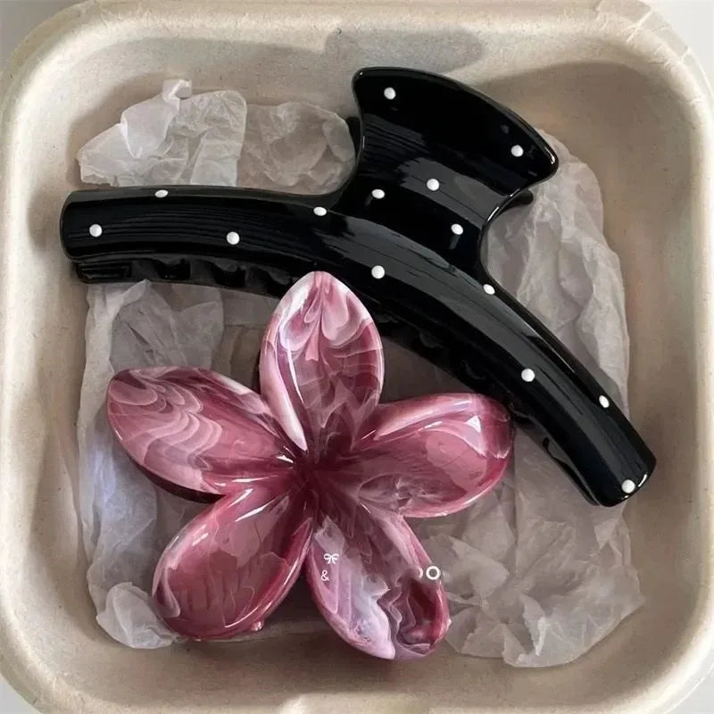 Kit 2 piranhas de cabelo com laço e poá