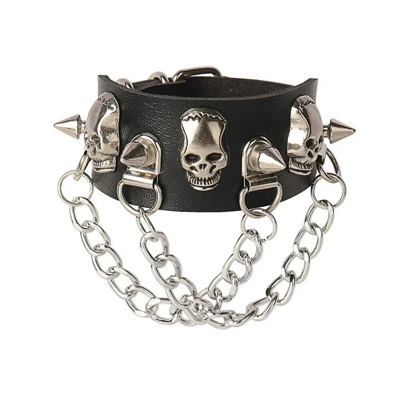 Pulseira punk com spikes estilo anos 90