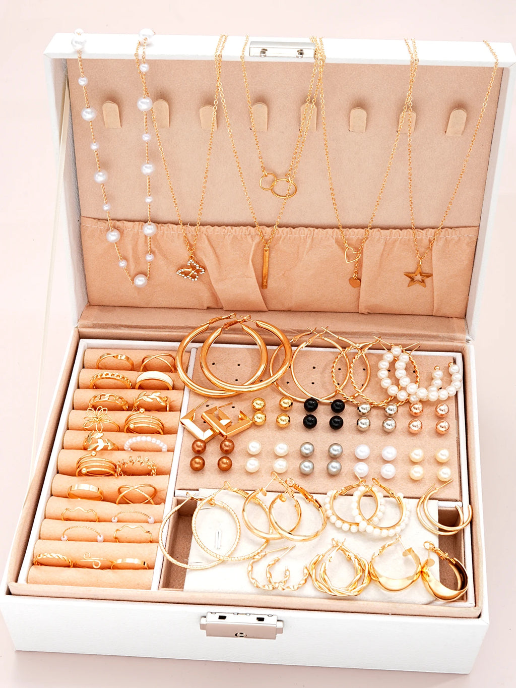 Kit de bijuterias com 86 peças (brincos, colares e anéis)