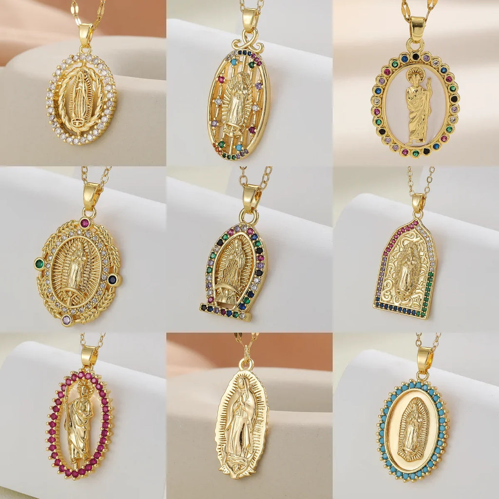 Colar com pingente colorido de zircônias dourado
