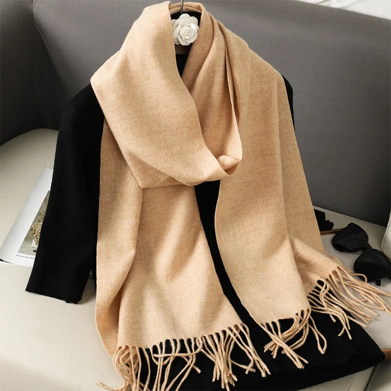 Cachecol pashmina liso com franjas