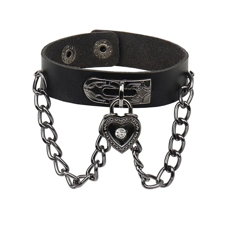 Pulseira punk com spikes estilo anos 90